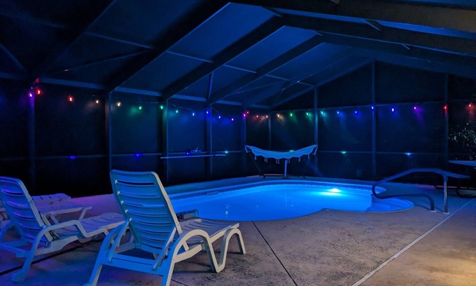 Ocean Springs Casa | Family-friendly Retreat! Screened-in, Heated Pool a mile from the Gulf of Mexico