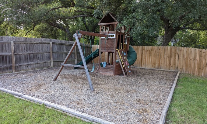 University Hills Casa | Family-Friendly Remote Workers Pad