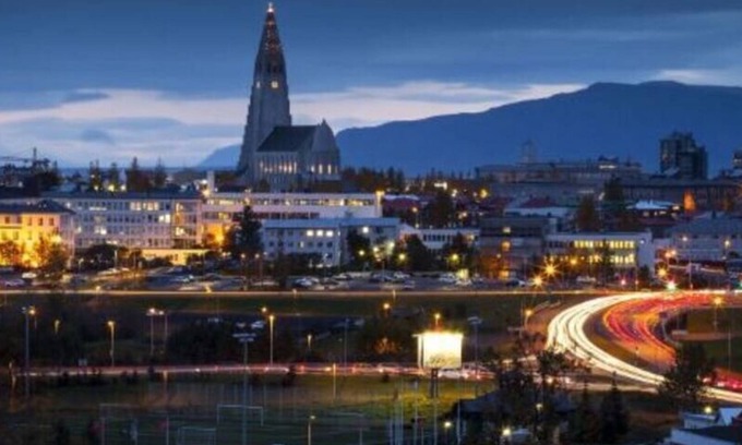 Reykjavik Casa | Family-Friendly Retreat with Sunny Patio, BBQ & Near to Reykjavik’s Attractions