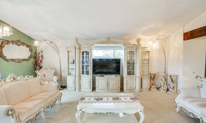 Northwest San Pedro Casa | Family-Friendly San Pedro Home: 3 Mi to Beach!