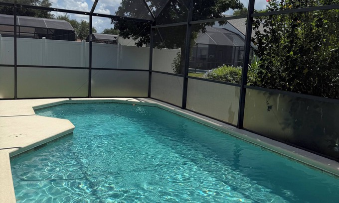 Orange Tree Casa | Family-friendly spacious 4bedroom house in Clermont with WiFi, AC & private pool