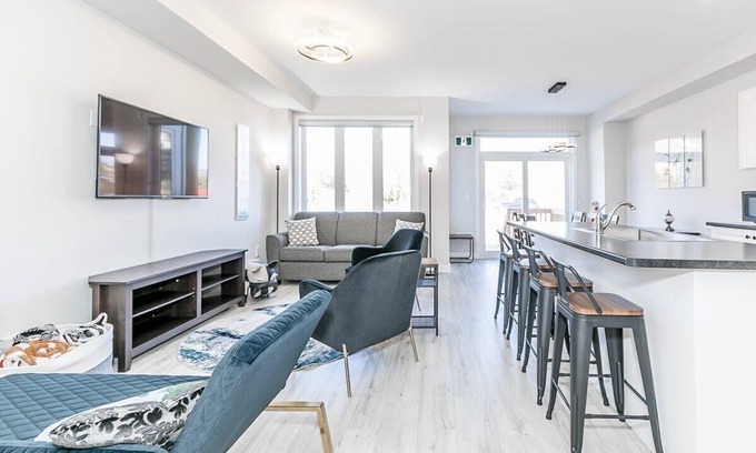 The Blue Mountains Casa | Family-Friendly Townhouse close to Blue Mountain