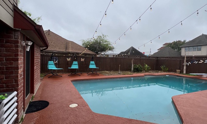 South Side Casa | Family-Friendly Oasis with Pool Near Beaches & Downtown Corpus Christi!