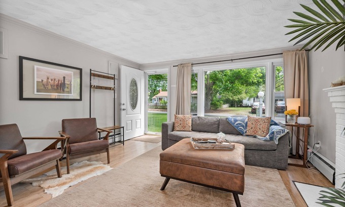 South Yarmouth Casa | Family-Friendly Cape Cod Home Walk to Baseball Field, Dog Friendly, Linens Included
