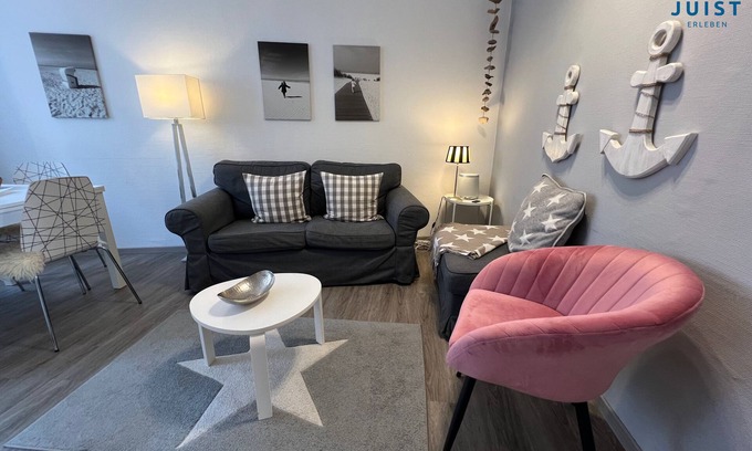 Juist Apartamento | Family-friendly vacation apartment with swimming pool and sauna, centrally located