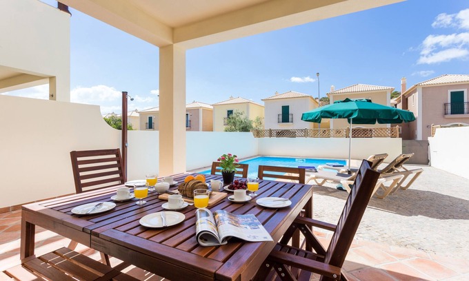 Burgau Casa | Family-friendly villa has private pool, short walk to Burgau Beach