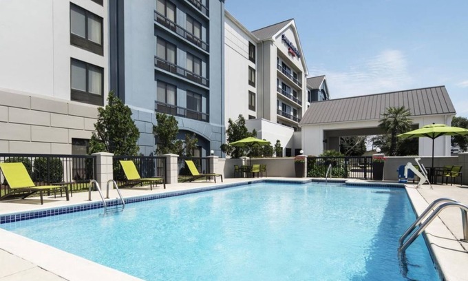 Southeast Houston Casa | Family & Friends Getaway! 3 Spacious Units, Minutes to Gulfgate Shopping Center!