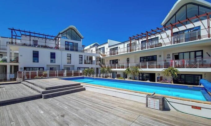 Big Bay Apartamento | Family fun-sea,sand,surf- Secure-pool, balcony
