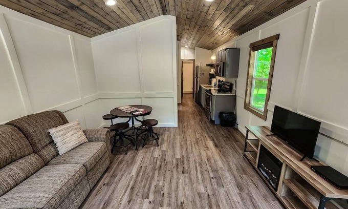 Guntersville Apartamento | Family Get Away Tiny House Cabin with Bunk Room+Pet Friendly! Lake Guntersville