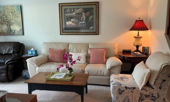 Harrisburg Casa | Family Getaway 3BR near Hershey & Harrisburg Modern Comforts, Free Parking