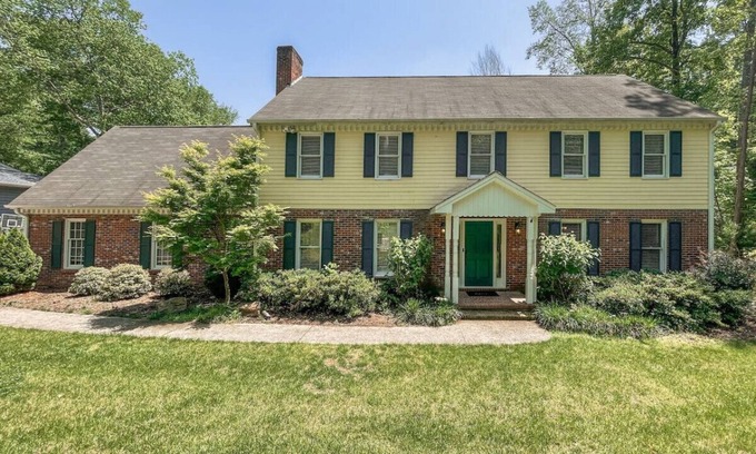 Raleigh Casa | Family Getaway Dream Backyard, Trail Access