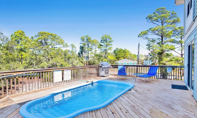 Surf Side Shores Casa | Private Beach-Private Pool-Easy walk to the Beach!