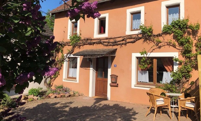 Bausendorf Casa | Casa familiar enmarcada en madera tradicional, a solo 5 minutos del río Mosel