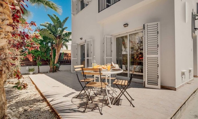 Pernera Villa | Family Holiday Home cerca de las playas