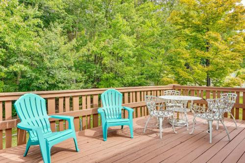 Monroe Casa | Family Home Close to Warwick, 5 Mi to Lake!