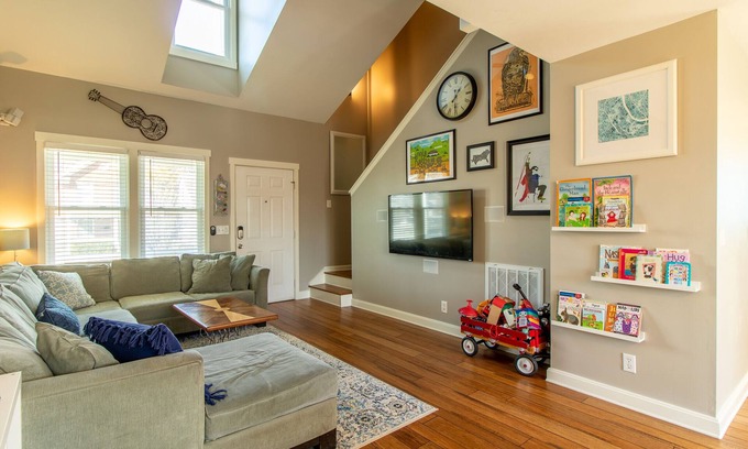 Hope Gardens Casa | 4 Br Family Home Downtown Nashville