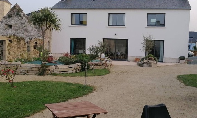 Plomeur Casa | Family home in the heart of the village La Torche