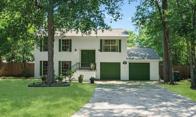 Grogan's Mill Casa | Family Home in The Woodlands