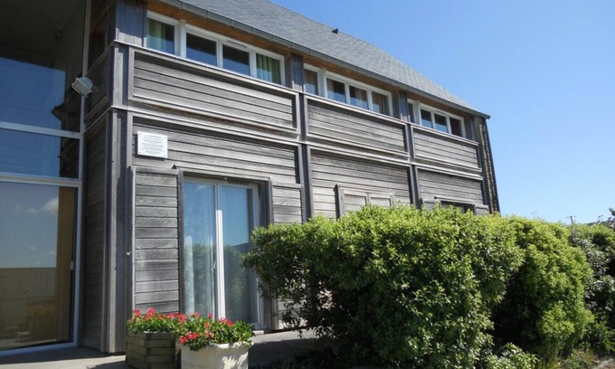 Biville Cabaña | Casa en La Hague con terraza, jardín y WiFi, cerca de la playa