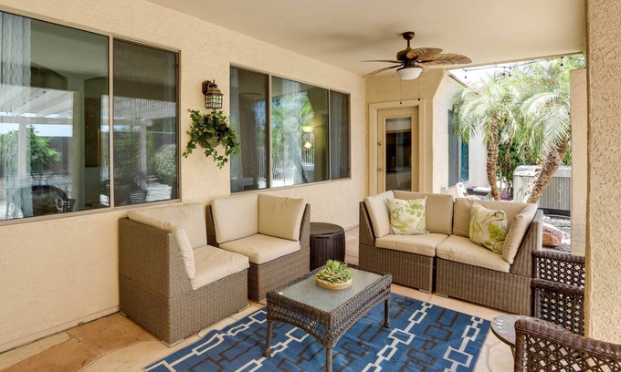 Canyon Trails Casa | ¡NUEVO! Hermosa casa de Goodyear con piscina y jacuzzi!