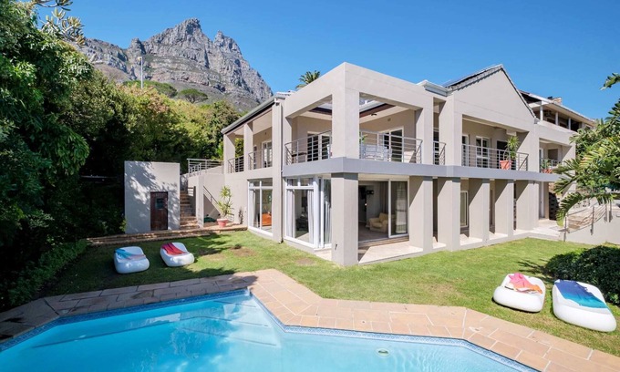 Camps Bay Villa | 100 Geneva Drive - Siete Habitaciones Casa, Capacidad 14