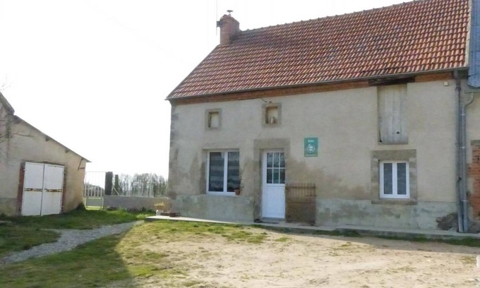 Saint-Genest Cabaña | Casa familiar con jardín cercado, cerca de balneario