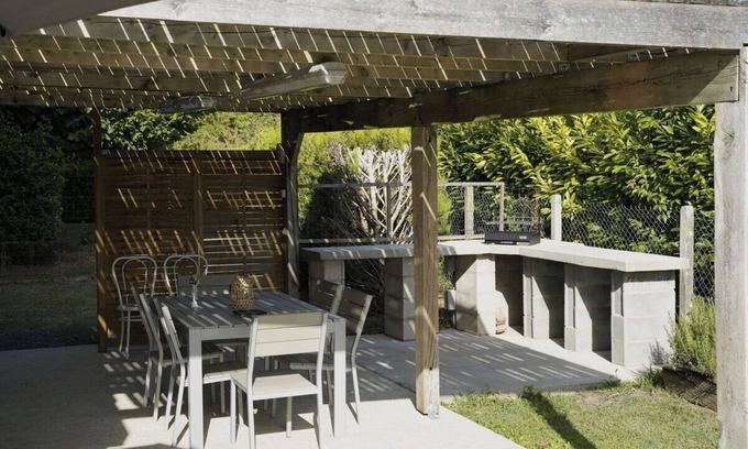 Riberac Casa | Family home with pool close to town center