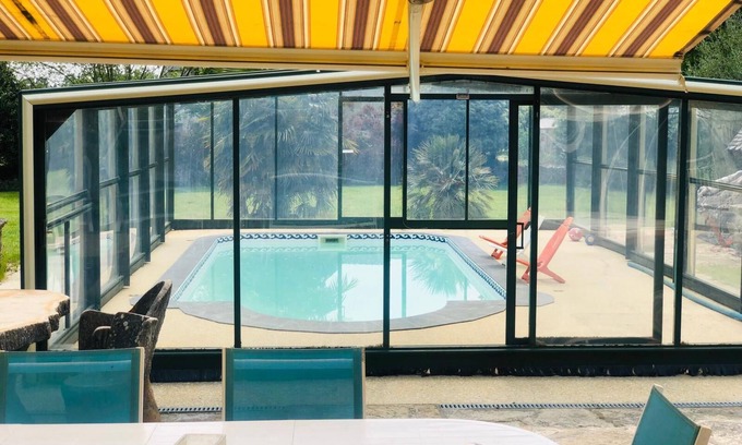 Pluvigner Casa | FAMILY HOME WITH POOL