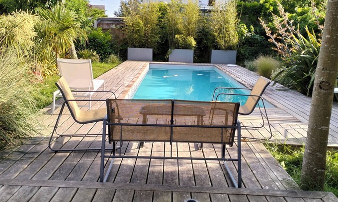 Quimiac Casa | Family home with pool near beaches