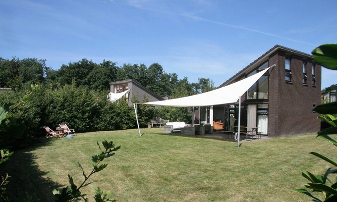 Schoorl Apartamento | Villa ventilada en las dunas con gran jardín privado, 900m2.