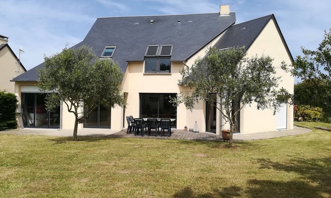 Denneville Casa | Family house less than 5 minutes drive from the sea - 10 people