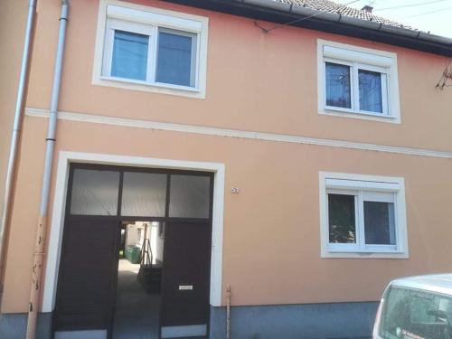 Eger Casa | Family House