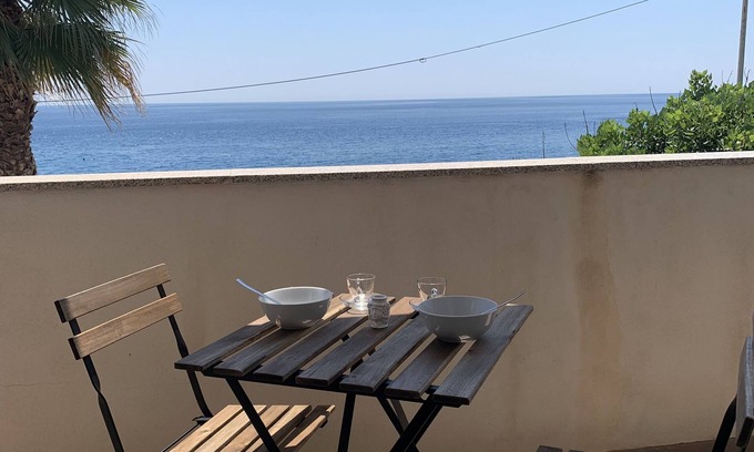 Letojanni Apartamento | Unidos Letojanni 2, frente al mar.