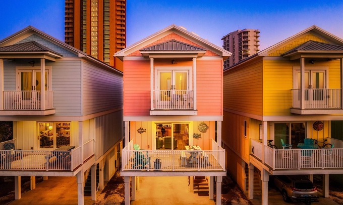Gulf Shores Casa | Stylish Family Bungalow! Pool! Few Steps to Beach!