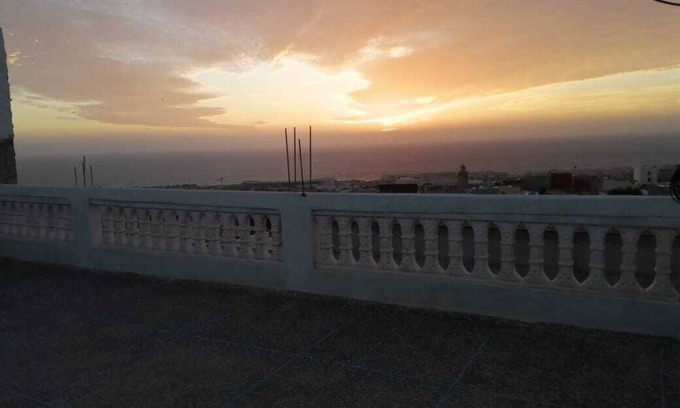 Tamrhakht Casa | Family house with breathtaking terrace-5 min from the beach