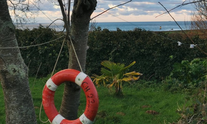 Saint-Germain-des-Vaux Casa | Family house with sea view sleeps 7 (possible 6 more in adjoining house)