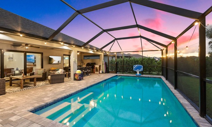 Mariner Casa | Family Oasis! Beaches,Heated Pool, outdoor kitchen, game room, fire pit