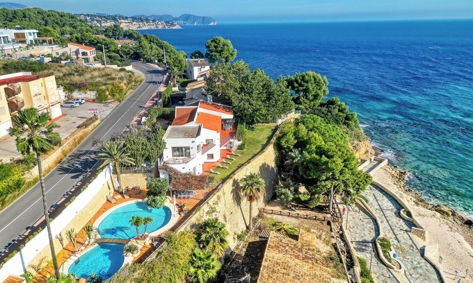 Urbanitzacio la Fustera Villa | Villa familiar "Perla Del Mar" con vistas al mar, piscina privada y terrazas privadas