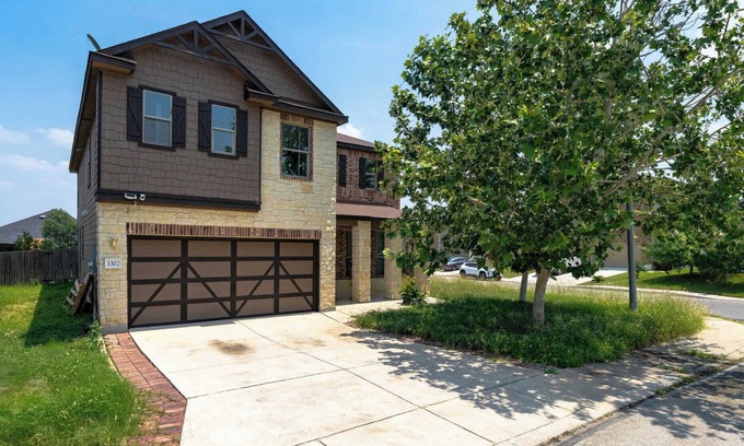 Wetmore Casa | Family-Perfect 5BR House - Fenced Yard & Style