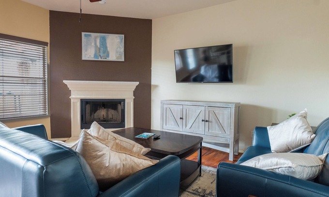 Hutto Casa | Family-Pet Friendly! Grill & Fire Pit - Close to Kalahari