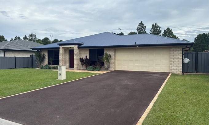 Caboolture Casa | Family retreat in Caboolture big house