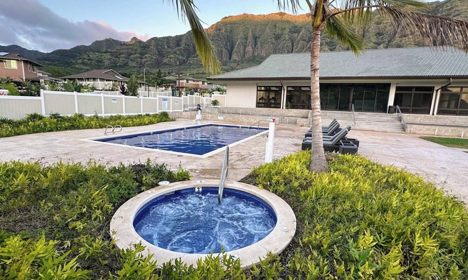 Makaha Valley Casa | Family Retreat in Mākaha Valley | Sleeps 14 + Beach Gear