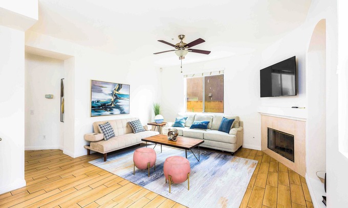 Fontana Casa | Family Retreat Near 15 Fwy|Large Yard|Pet-Friendly|Flexible Stays Avail. #41402