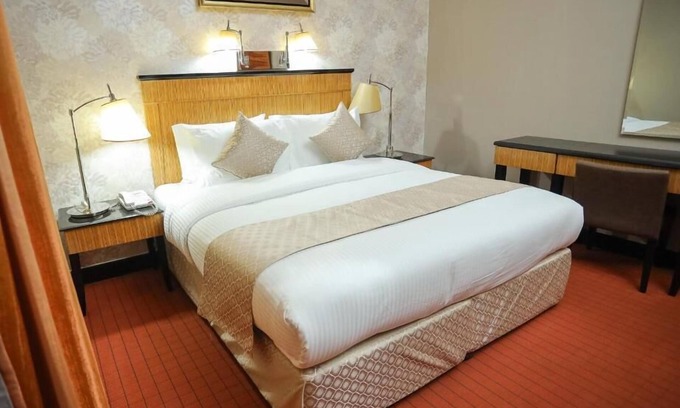 Al Sharq Apartamento | Family Room Near Sharjah Corniche