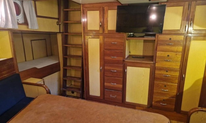 Sodertalje Alquiler De Eote | Family Room Yacht