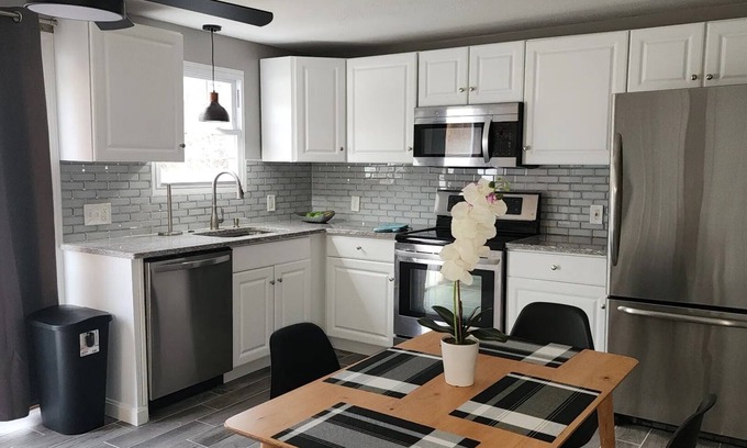 Methuen Casa | Family size townhouse with easy access to major highways, Rt 93 & 495.