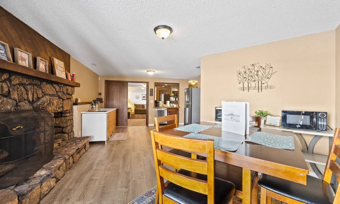 Northeast Colorado Springs Casa | Espacio familiar, céntrico, fácil acceso.