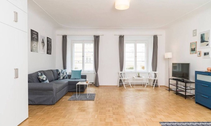 Lend Apartamento | Family Stay Near Kunsthaus Graz | Sleeps 6