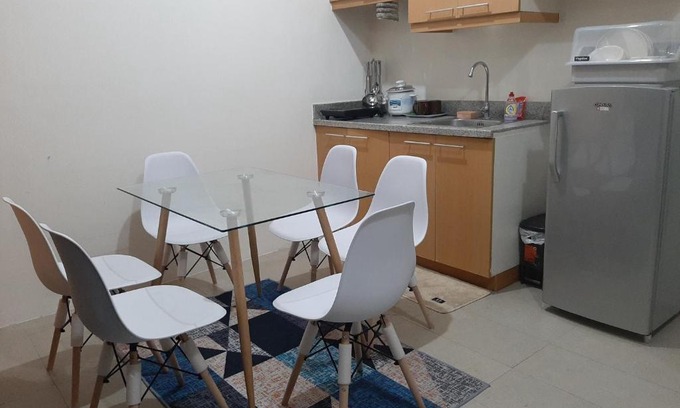 Wack-Wack Greenhills Apartamento | Family Staycation 2 with Pool
