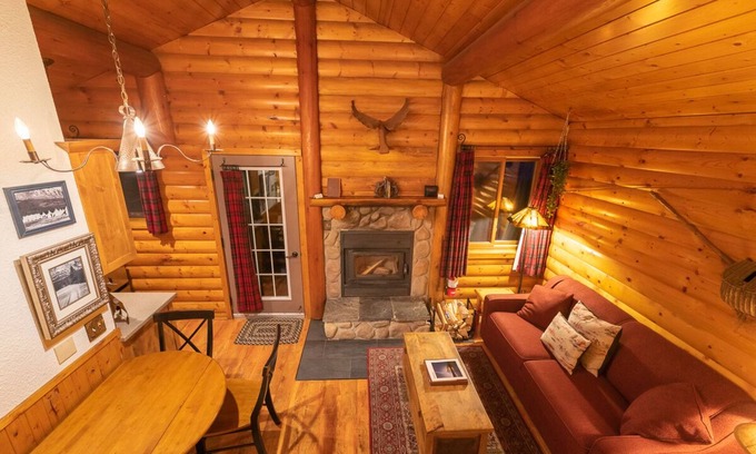 Lake Louise Cabina | Family Superior Two Bedroom Cabin